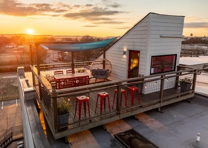 Designer Penthouse With Rooftop Deck Near Downtown And Lookout Mtn